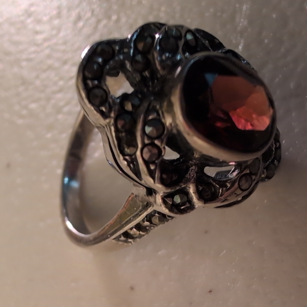 Sterling Silver Garnet And Marcasite Gemstone Ring - Picture 7 of 8